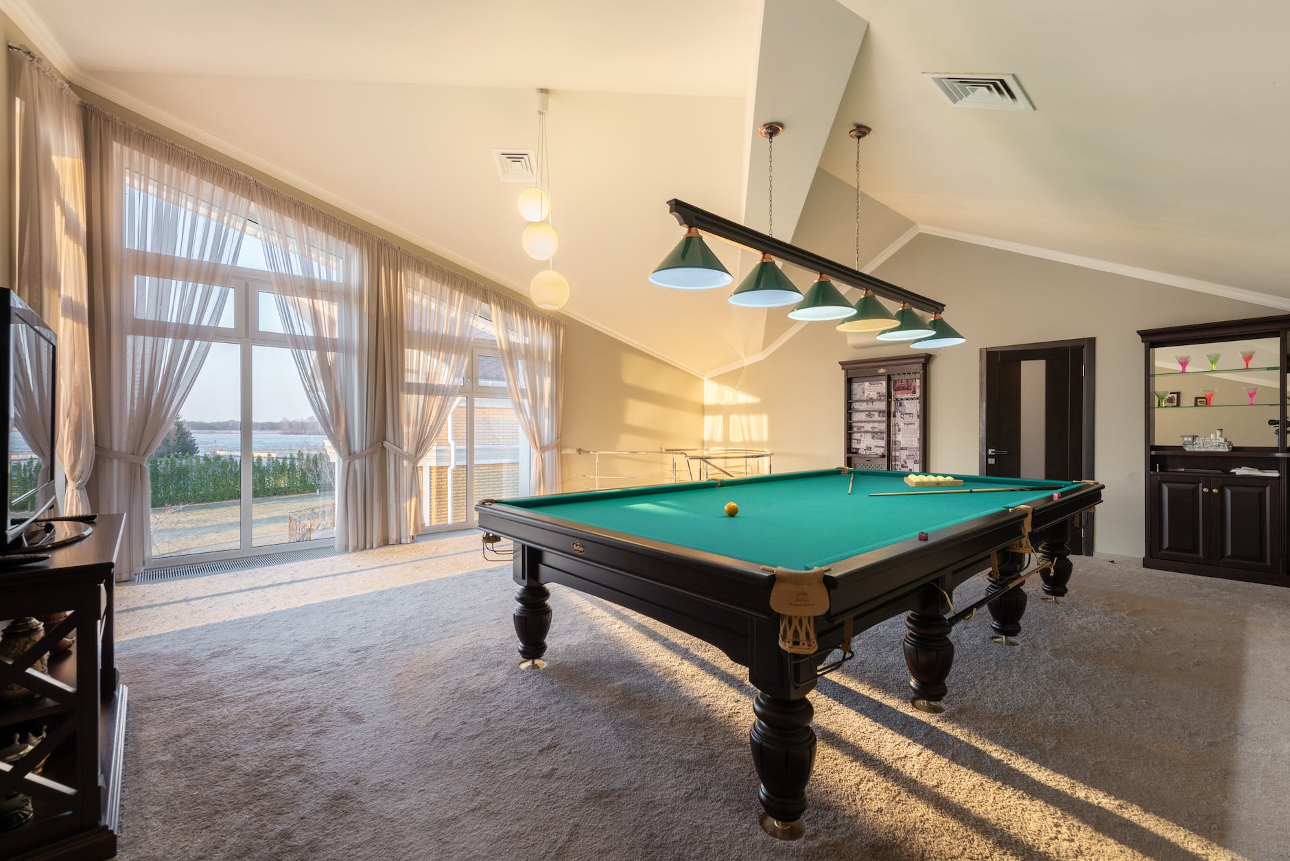 Man Cave Essentials: Creating the Perfect Retreat for Guys